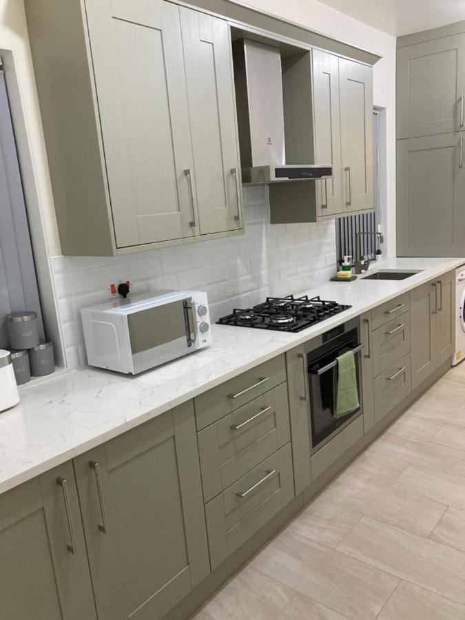 Homely 3-Bed House In Bham 15 Min From City Centre 伯明翰 外观 照片